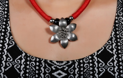 Tribal Medallion Red Flower Alloy Neckpeice